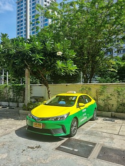 เรียกแท็กซี่ศรีราชา เรียกแท็กซี่บ่อวิน เบอร์โทรแท็กซี่อำเภอศรีราชา 095-5368-720